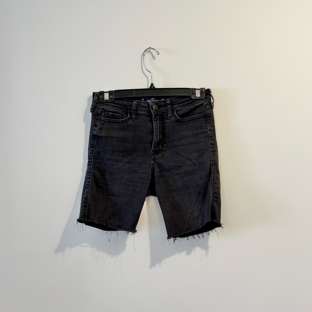 Hollister | women's W25'' dark grey high waisted skinny shorts enbroidery